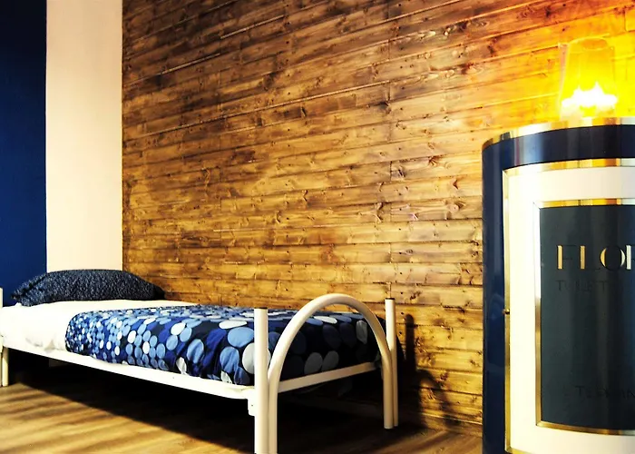 Cineroma Bed & Breakfast 2*